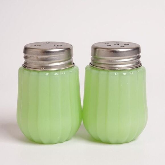 Vintage Small Green Jadeite Glass Salt and Pepper Shakers Round Ribbed GUC 2¼" - Picture 1 of 10